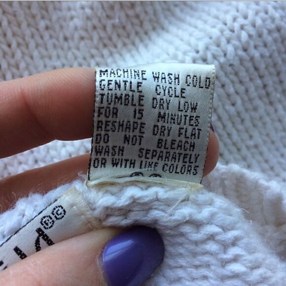 Vintage Floral Heavy Knit White Sweater - Picture 6 of 6